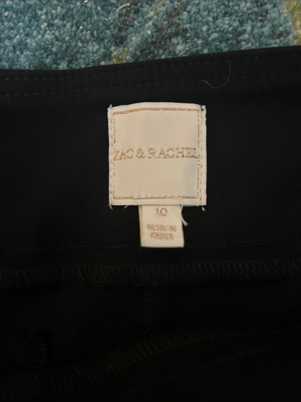 Zac & Rachel Black Cropped Ponte Capris - Picture 2 of 4